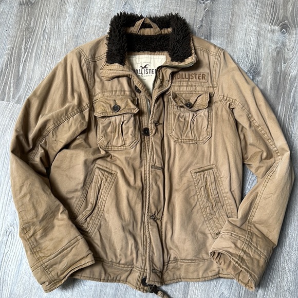 Men’s Hollister faux fur lined Military Utility Carpinteria Jacket - Picture 2 of 7